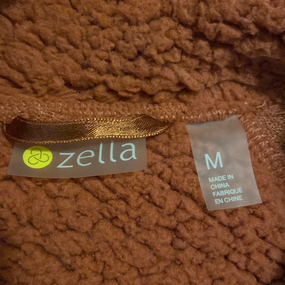 Zella high neck teddy fleece - Picture 2 of 5